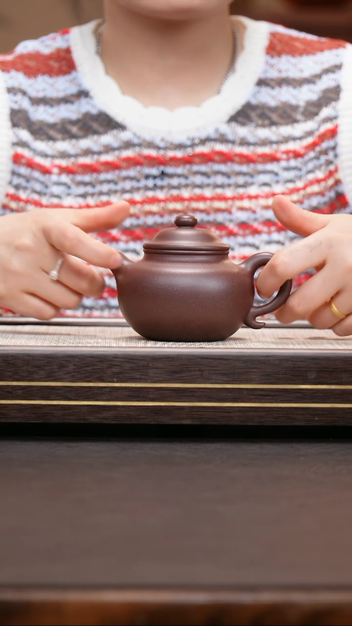 茶壶紫砂91底槽清  莲子