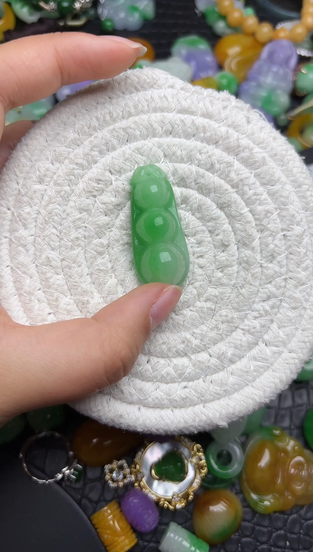 颈饰未镶嵌翡翠缅甸翡翠吊坠