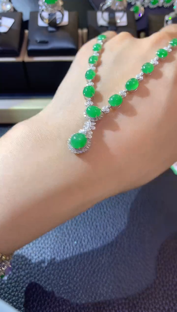 【闪购商品】翡翠套链18K金镶嵌A56翡翠