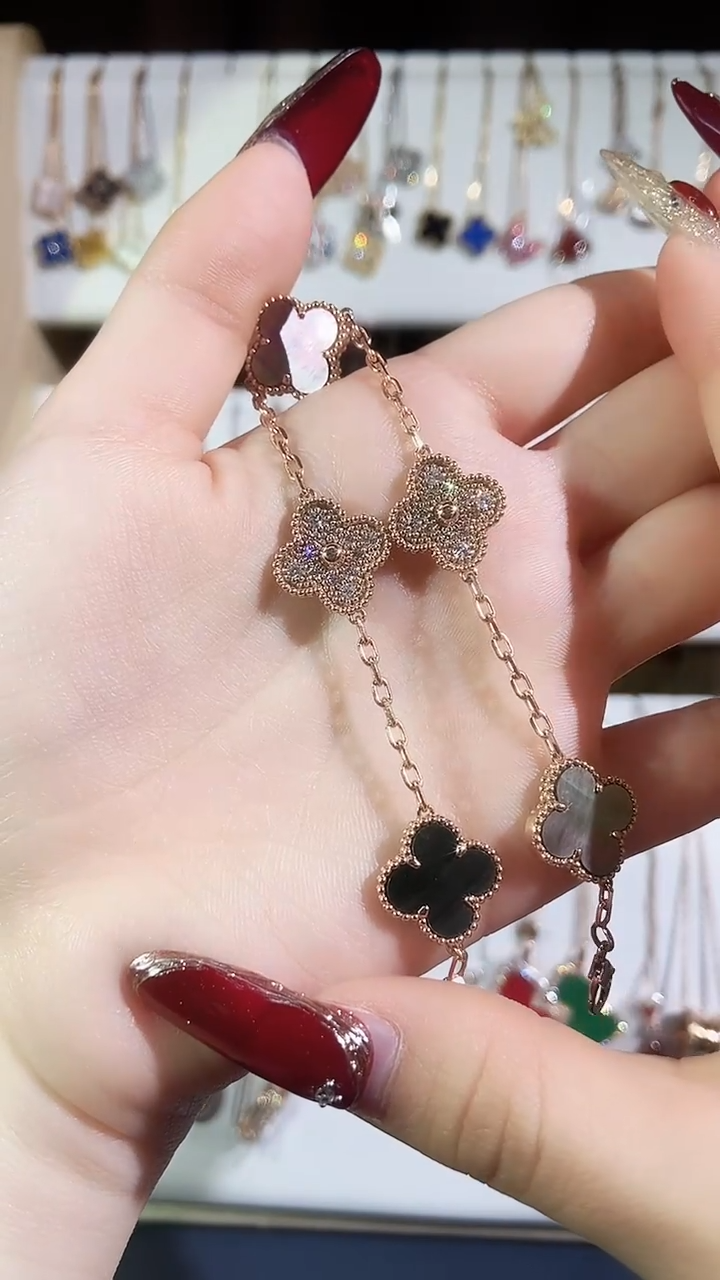 【闪购商品】钻石手链18K金镶嵌钻石K玫灰贝五花