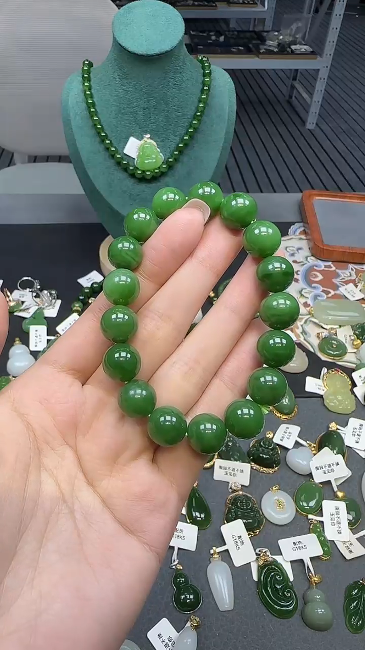 未镶嵌手串和田玉1