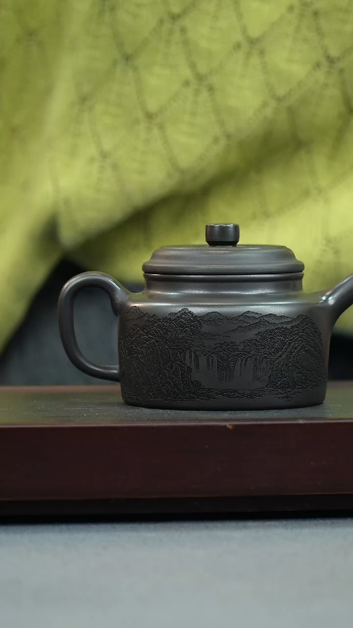 【闪购商品】紫砂茶壶石黄 德钟 刻山水