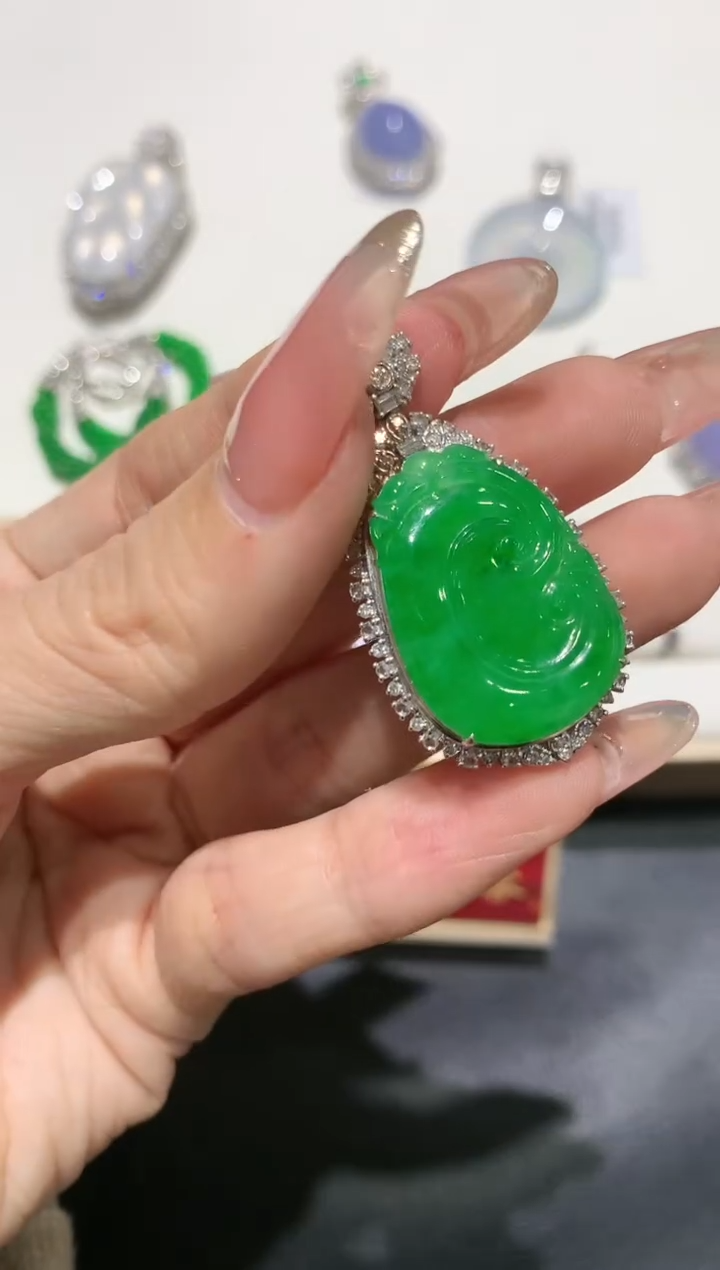 【闪购商品】翡翠吊坠(不含链)18K金镶嵌团购4