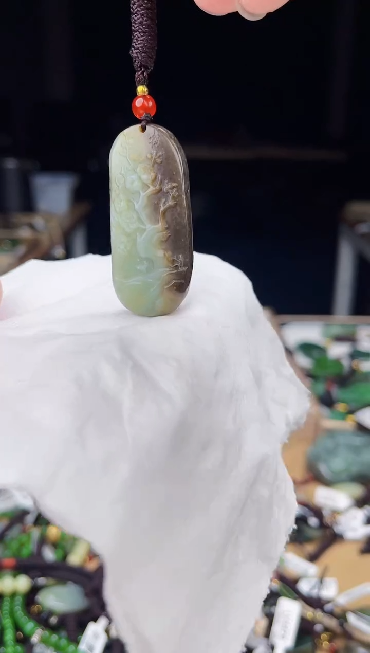 颈饰未镶嵌和田玉1
