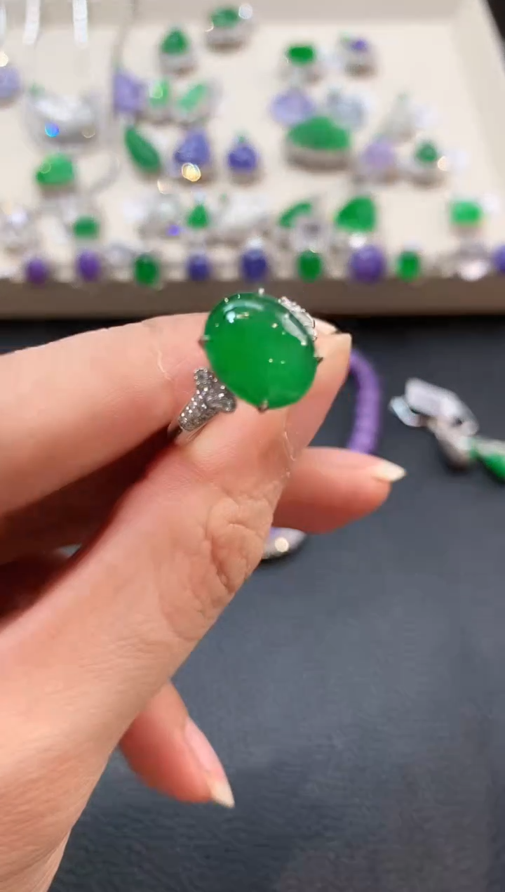 翡翠戒指18K金镶嵌m49春日珠宝