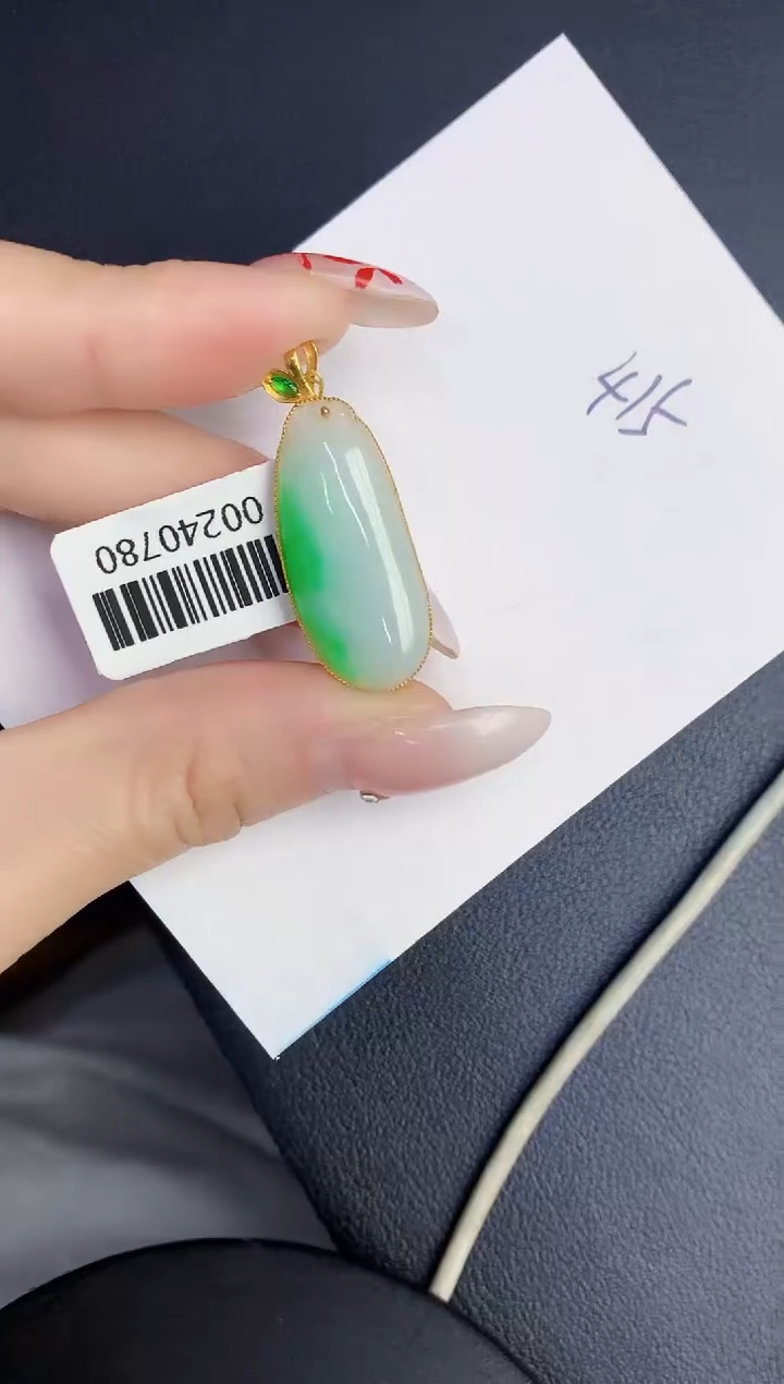 【闪购商品】翡翠颈饰18K金镶嵌00000000000