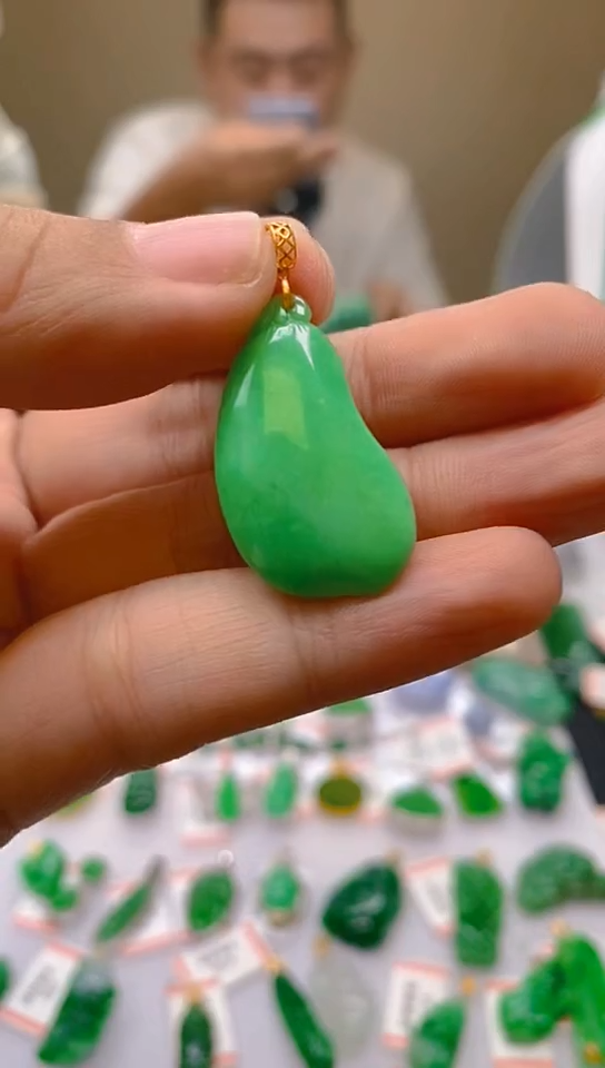 【闪购商品】翡翠颈饰18K金镶嵌新号开播，全场乱卖