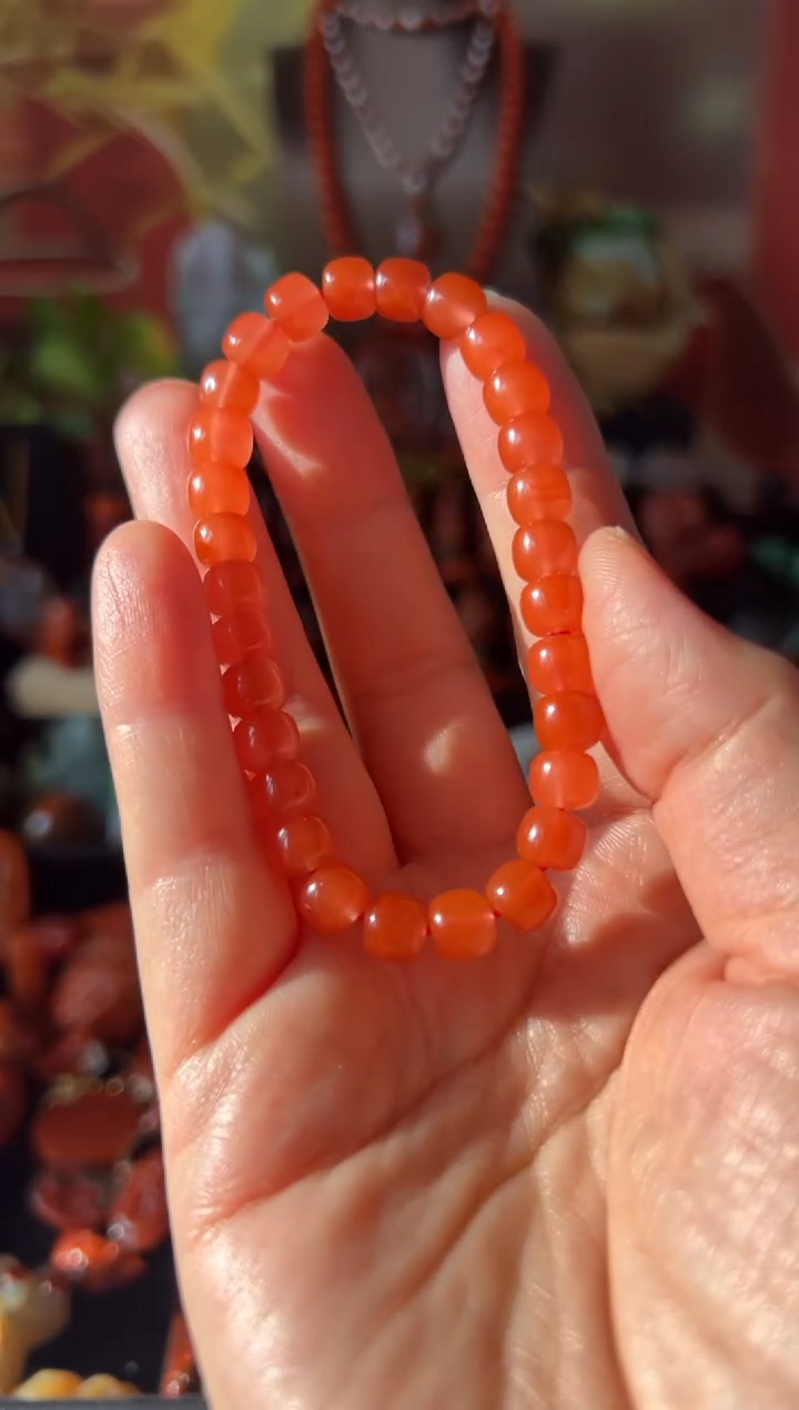 未镶嵌手链南红玛瑙M****溪手串