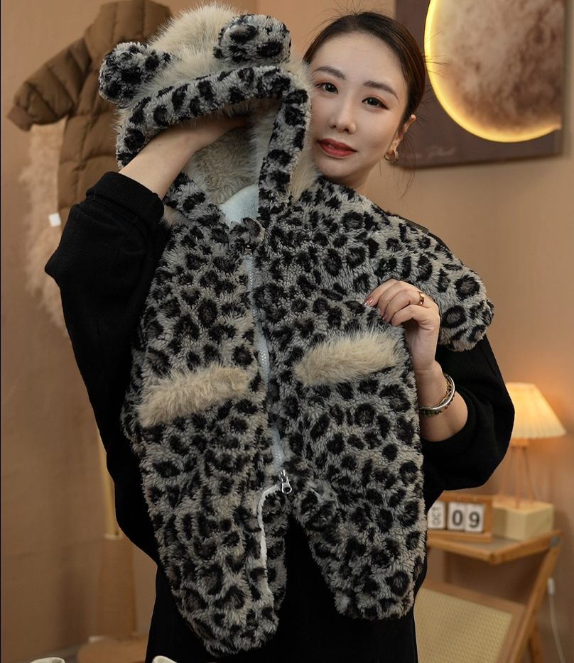 婴儿衣服冬装连体衣男女宝宝冬季豹纹爬服2025新款家居服