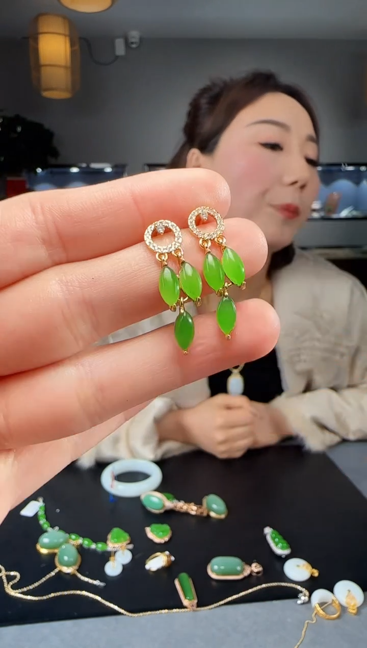 【闪购商品】和田玉耳钉银S925镶嵌1