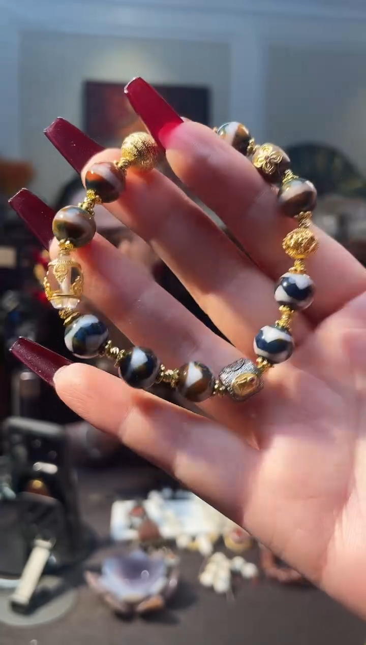 琉璃/树脂/塑料类一线虎虎手串