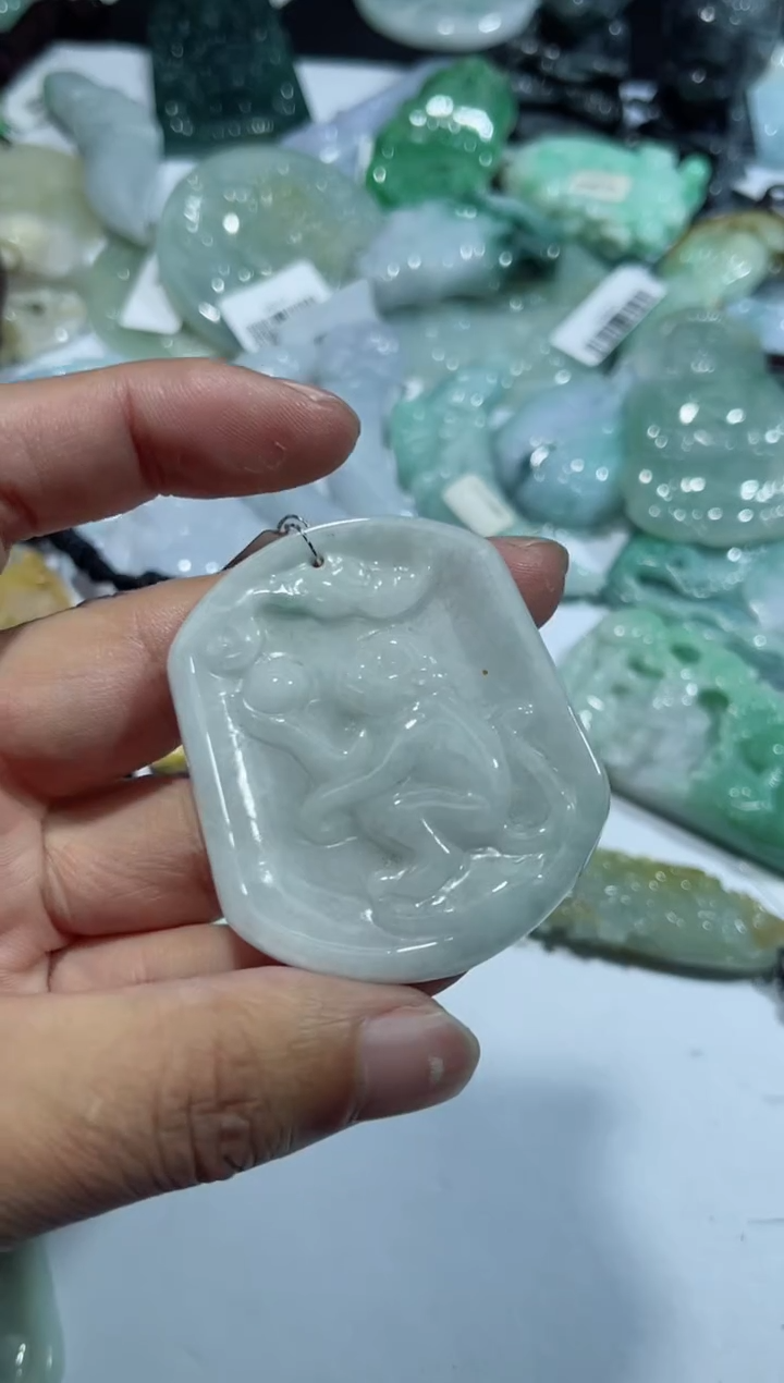 【闪购商品】翡翠颈饰未镶嵌00009212