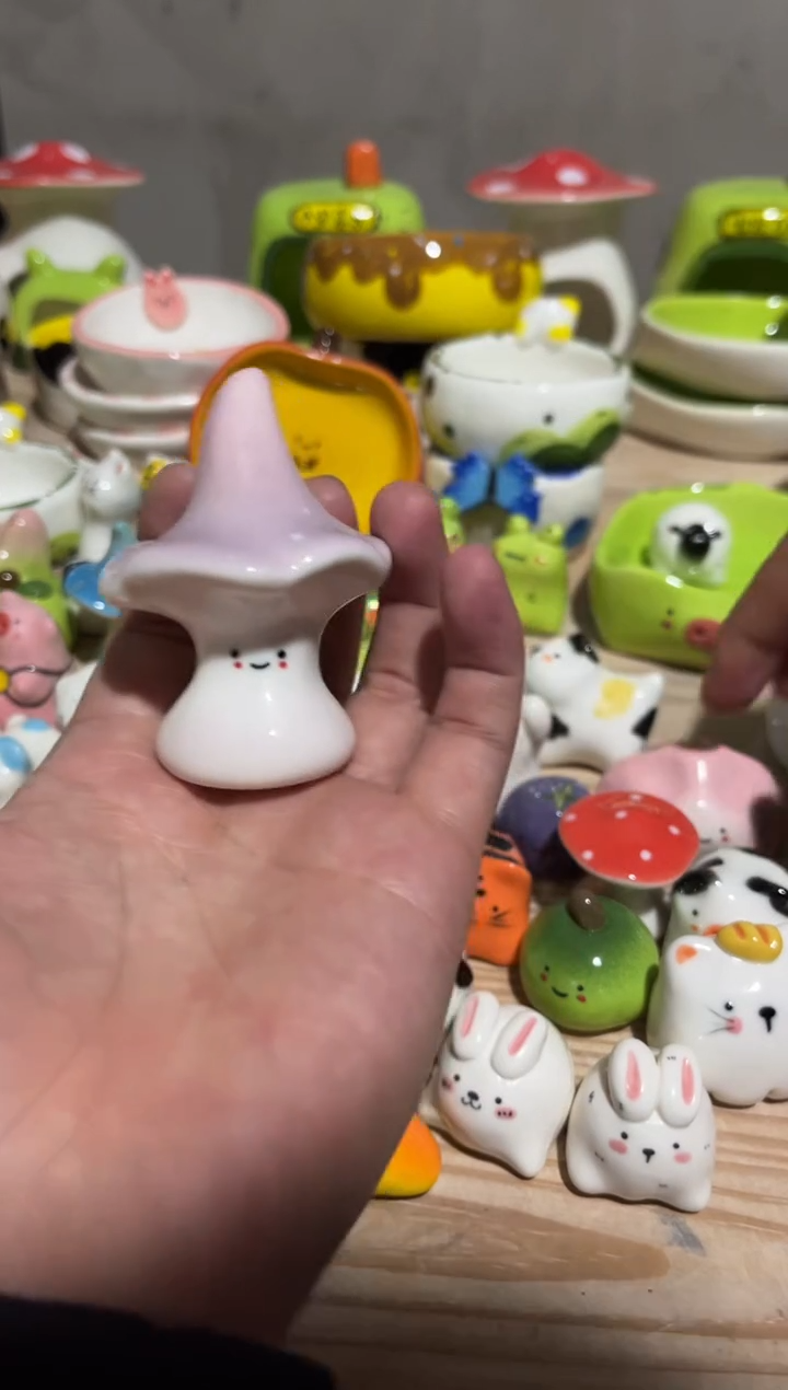 62手工手绘陶瓷品