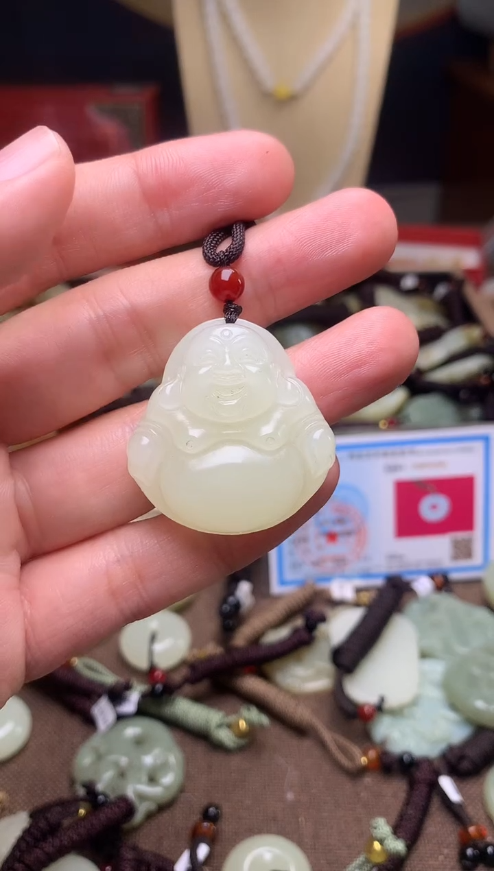 玉新疆料青海料清水吊坠