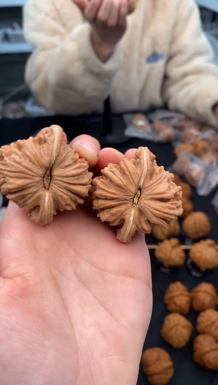 【闪购商品】文玩核桃把件汉高楼43-t558