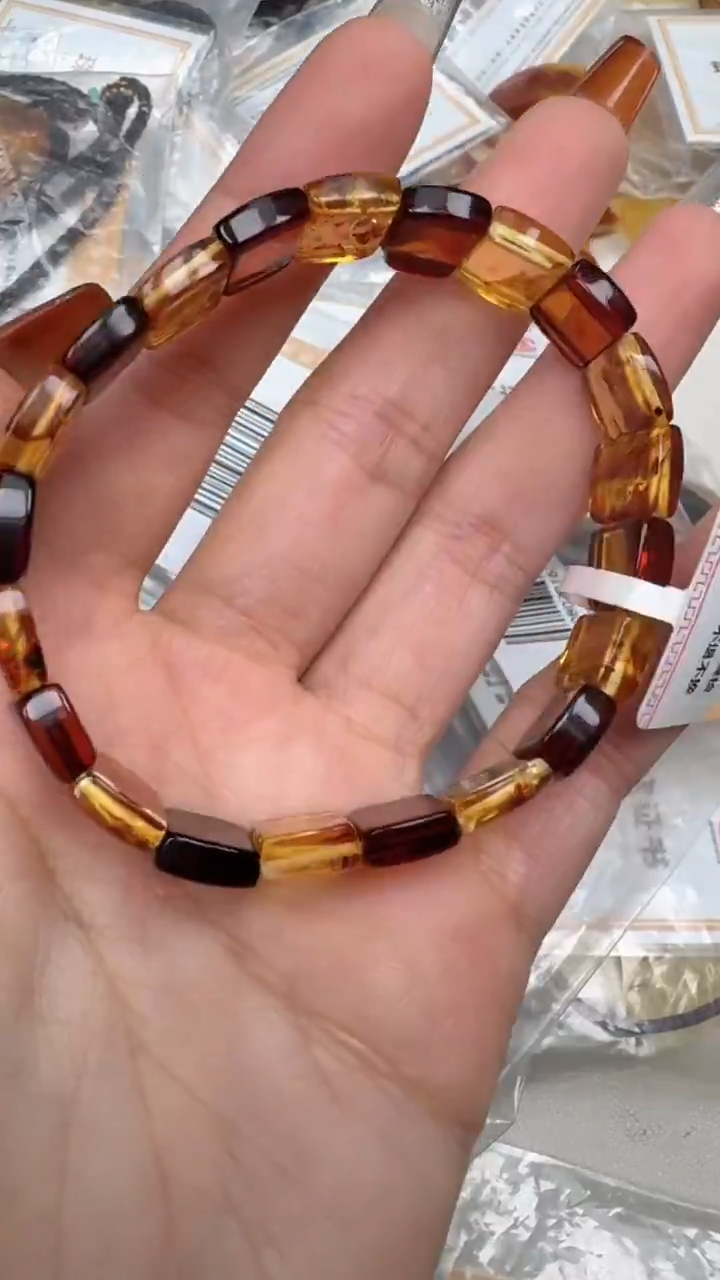 裸石琥珀未镶嵌如图