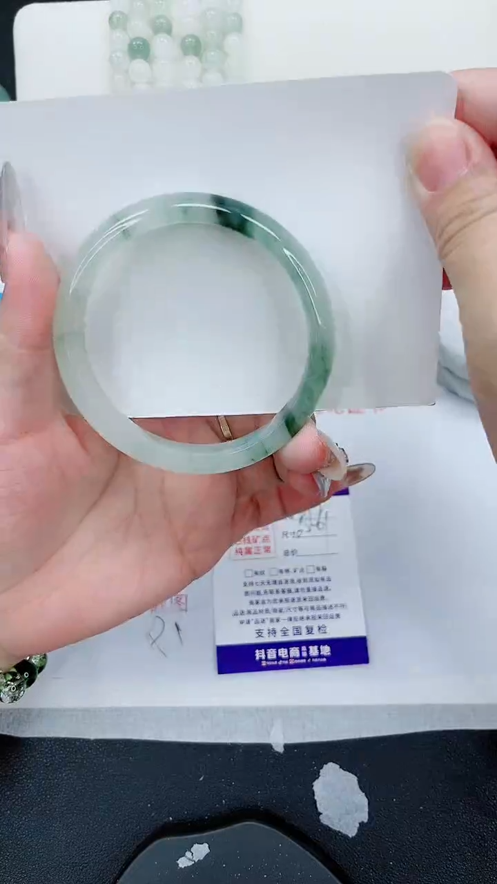 【闪购商品】石英质玉手镯未镶嵌319号/60-61圈