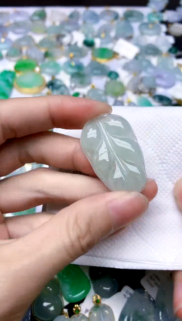 颈饰未镶嵌翡翠天然A货翡翠