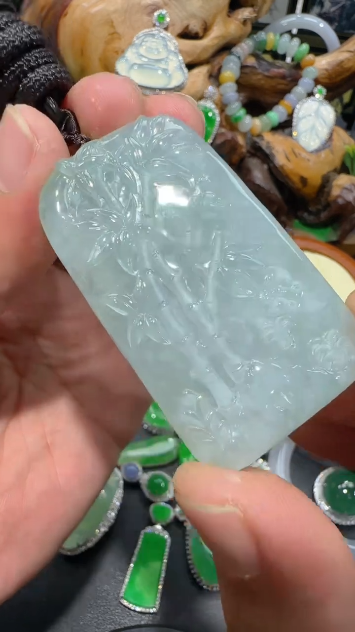 【闪购商品】翡翠吊坠(不含链)未镶嵌吊坠