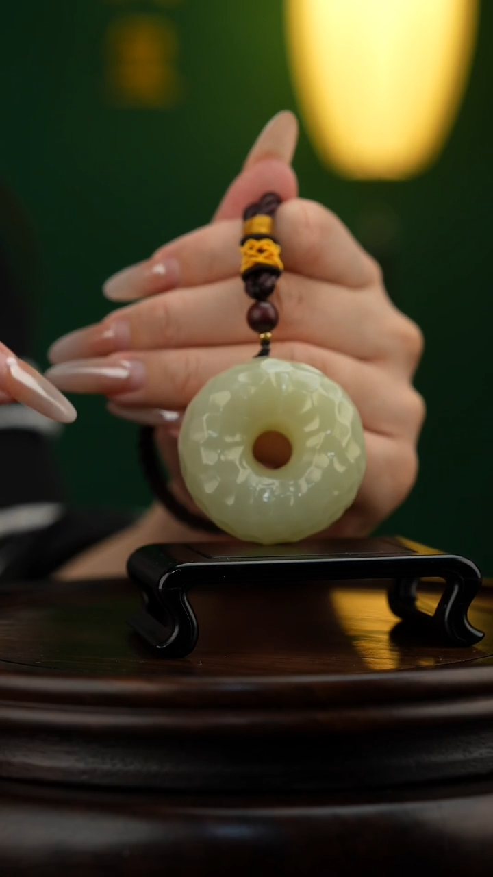 玉【锤纹平安扣】天然玉石手把件