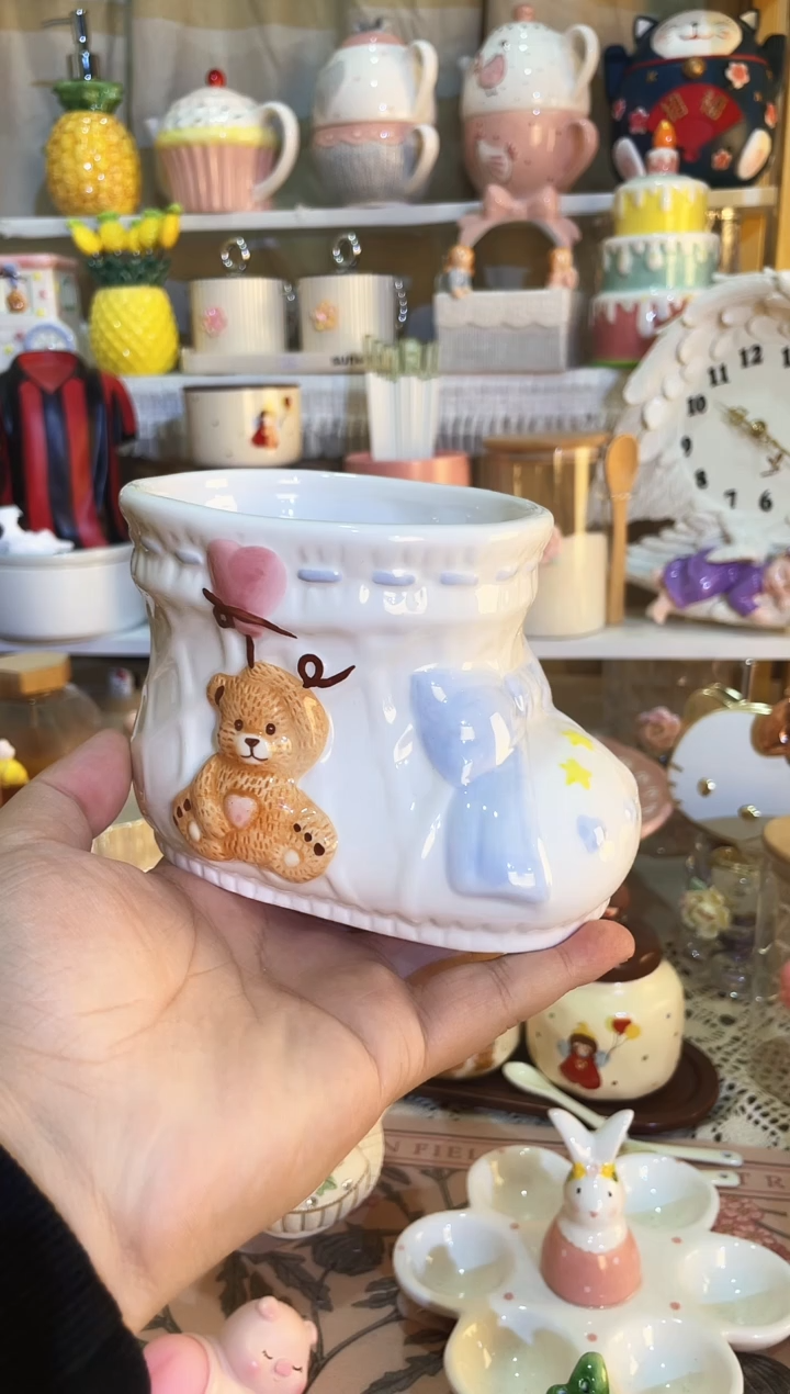 【闪购商品】瓷片 发货快，质量好，放心拍，  笔筒