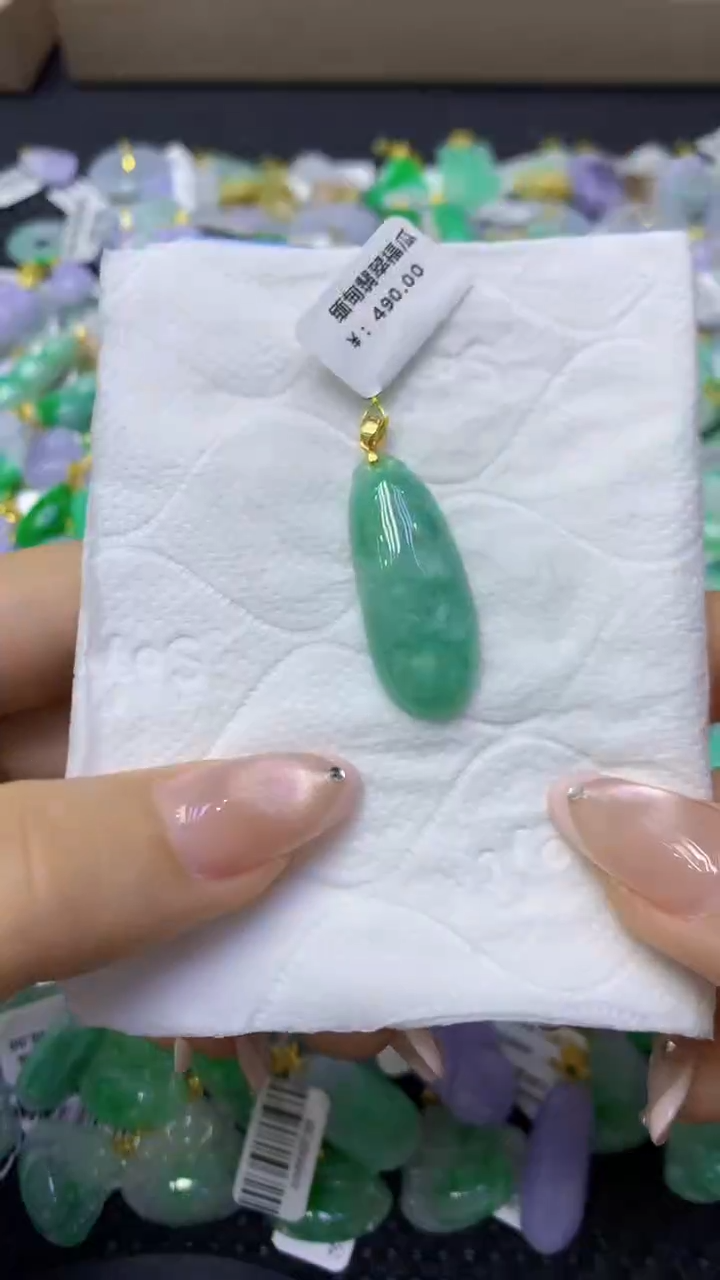 颈饰未镶嵌翡翠天然缅甸翡翠A货