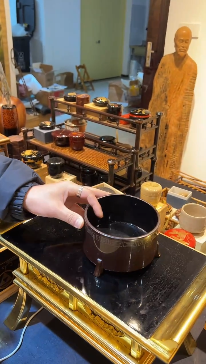 嵌银丝 建水（有裂）