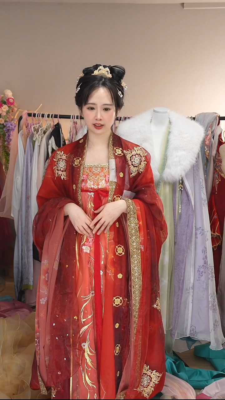 伽罗三件套拖尾+披帛 不退换