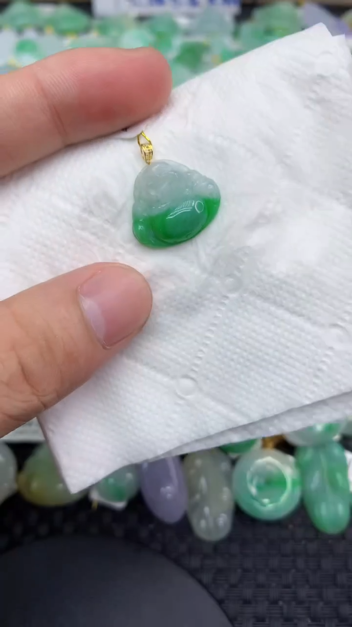 翡翠18K金镶嵌颈饰天然缅甸A货翡翠