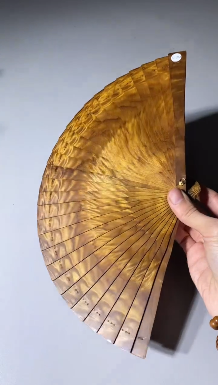 【闪购商品】金丝楠木雕512号18cm精品金丝楠扇子