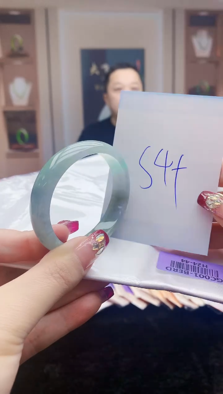 【闪购商品】翡翠手镯未镶嵌    H24-44