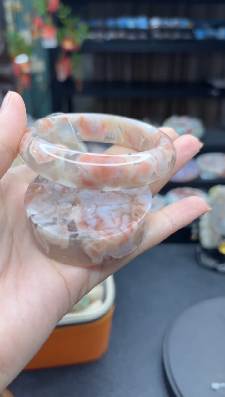 【闪购商品】石英质玉手镯未镶嵌880（55圈赠送镯心）