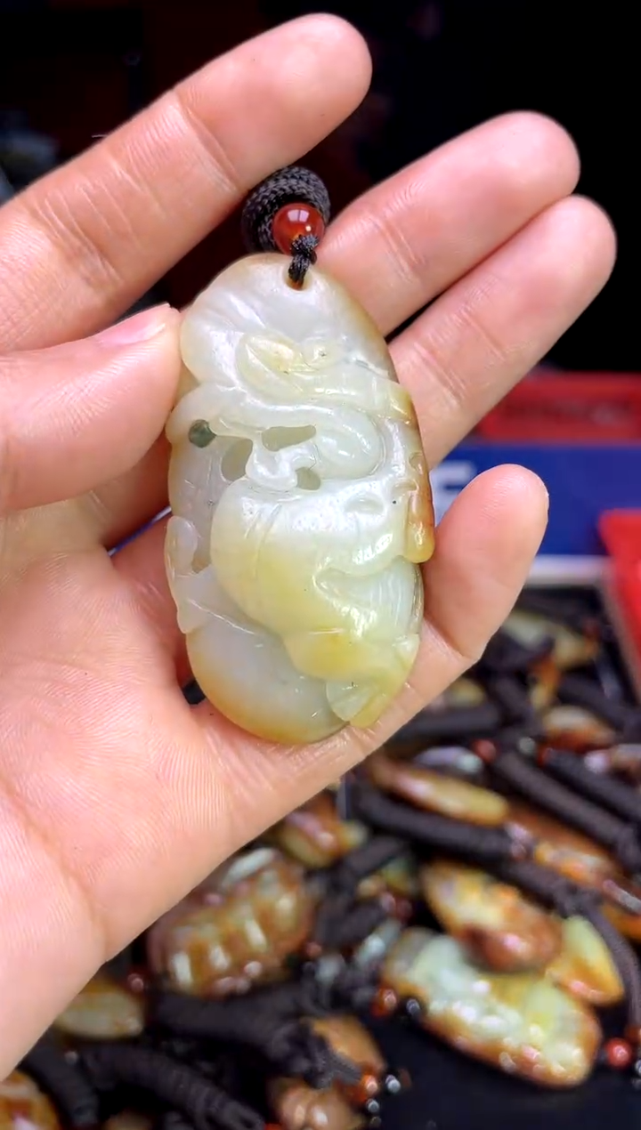 【闪购商品】和田玉未镶嵌颈饰1