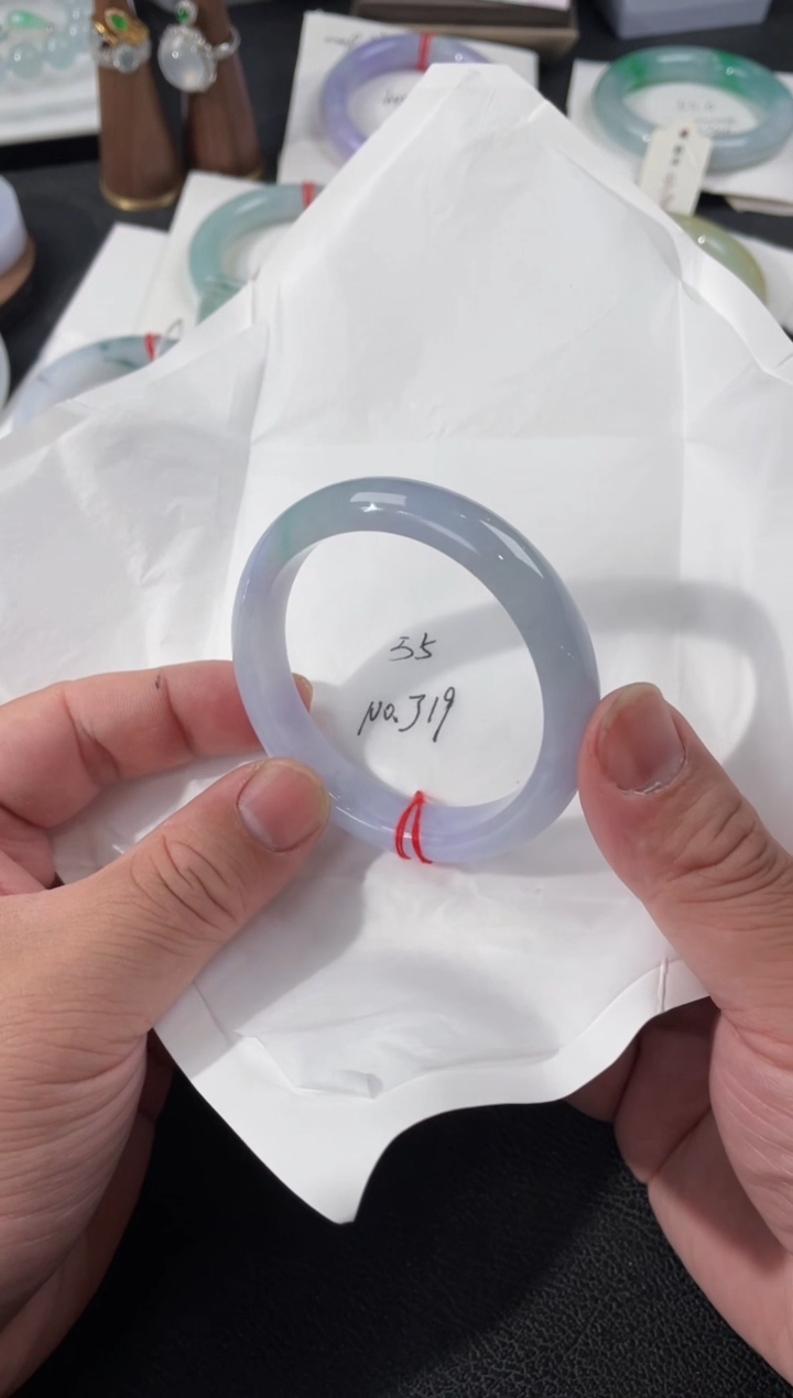 【闪购商品】翡翠手镯未镶嵌55正圈