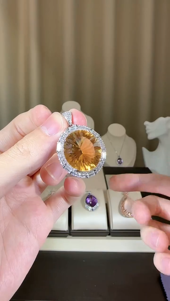 【闪购商品】黄晶颈饰银S925镶嵌18*20mm