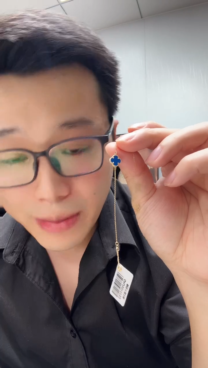 18K金镶嵌手链玛瑙/玉髓蓝色k黄，小单花手链