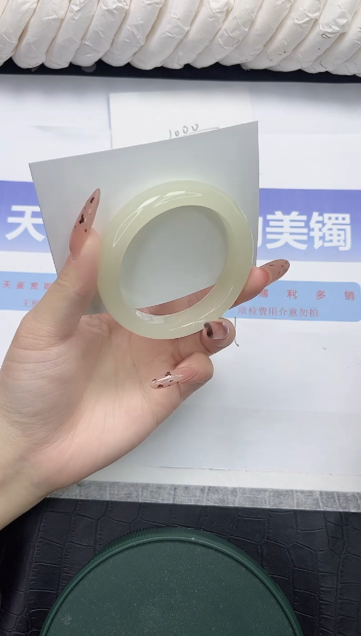 未镶嵌手镯石英质玉29-51