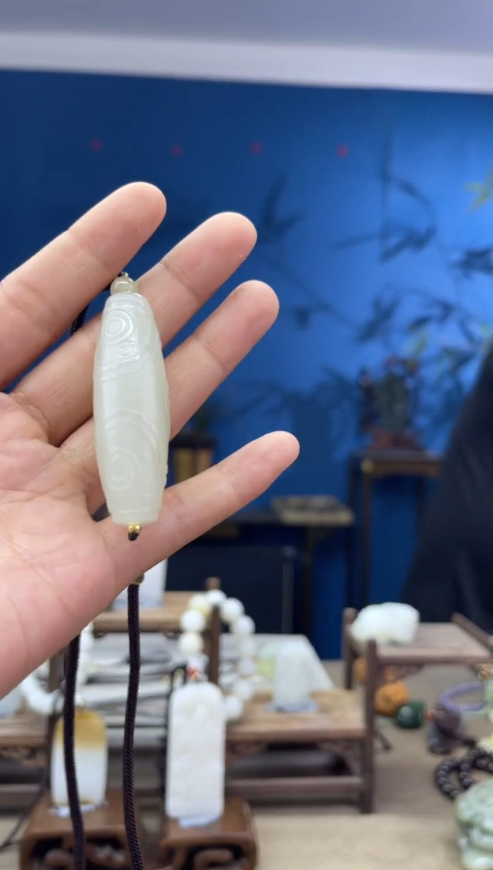 和田玉未镶嵌颈饰1