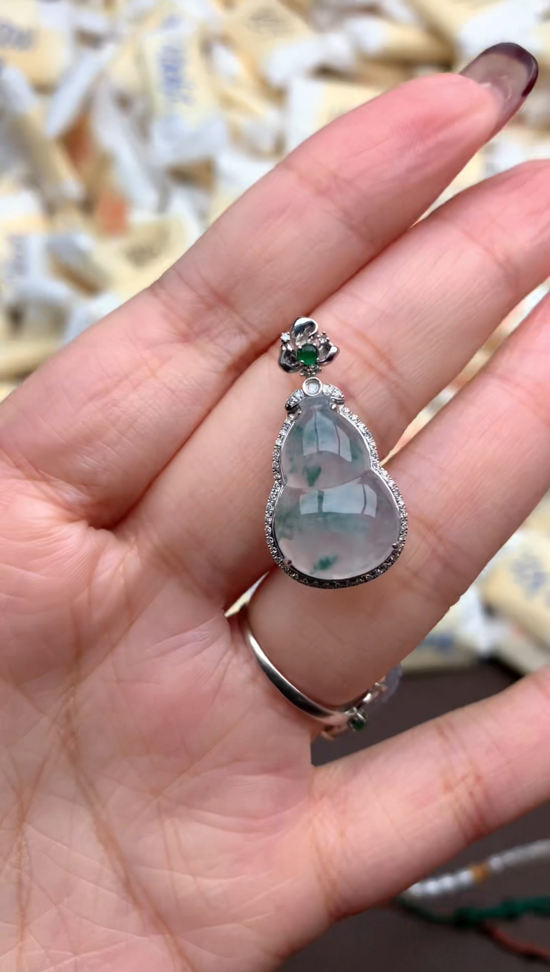 【闪购商品】翡翠挂件18K金镶嵌一