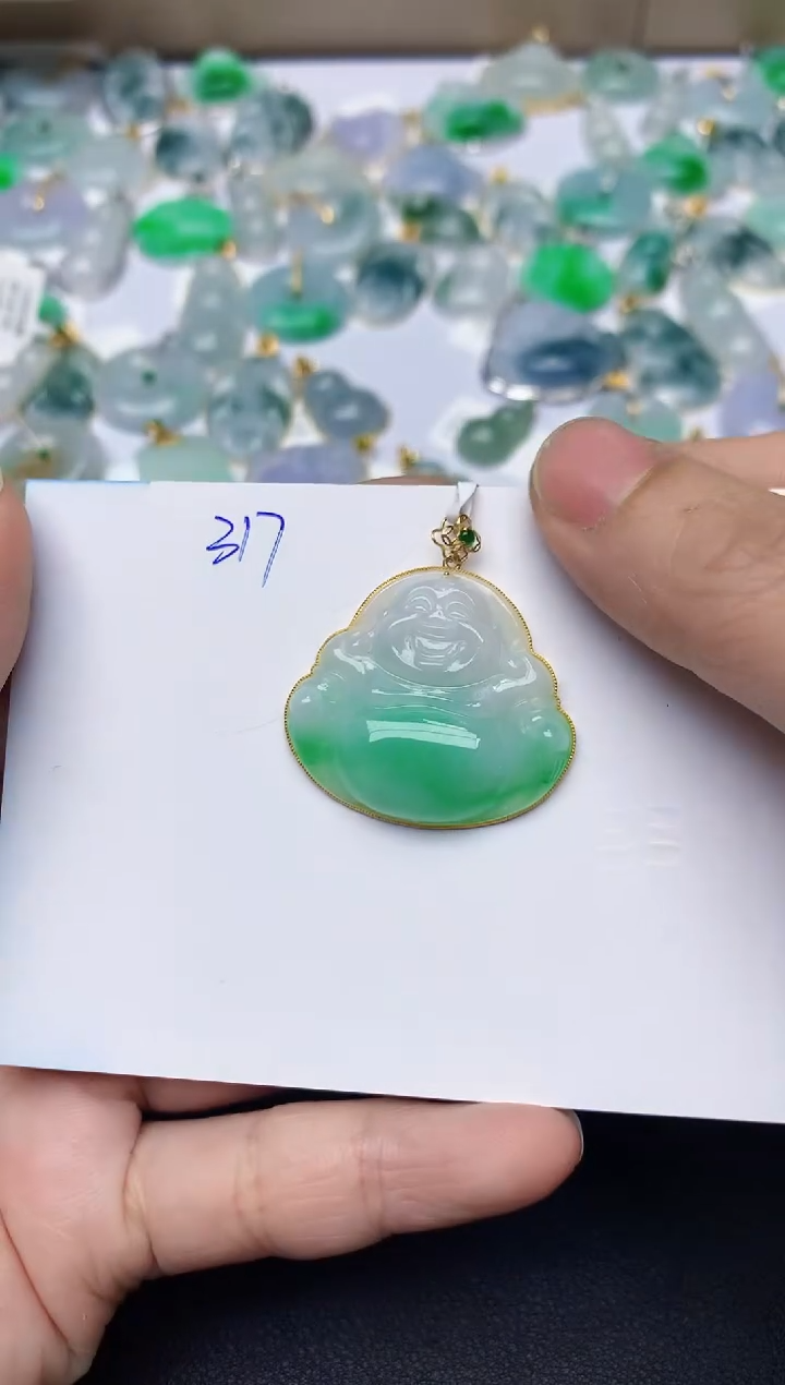 【闪购商品】翡翠颈饰18K金镶嵌天然翡翠A货  