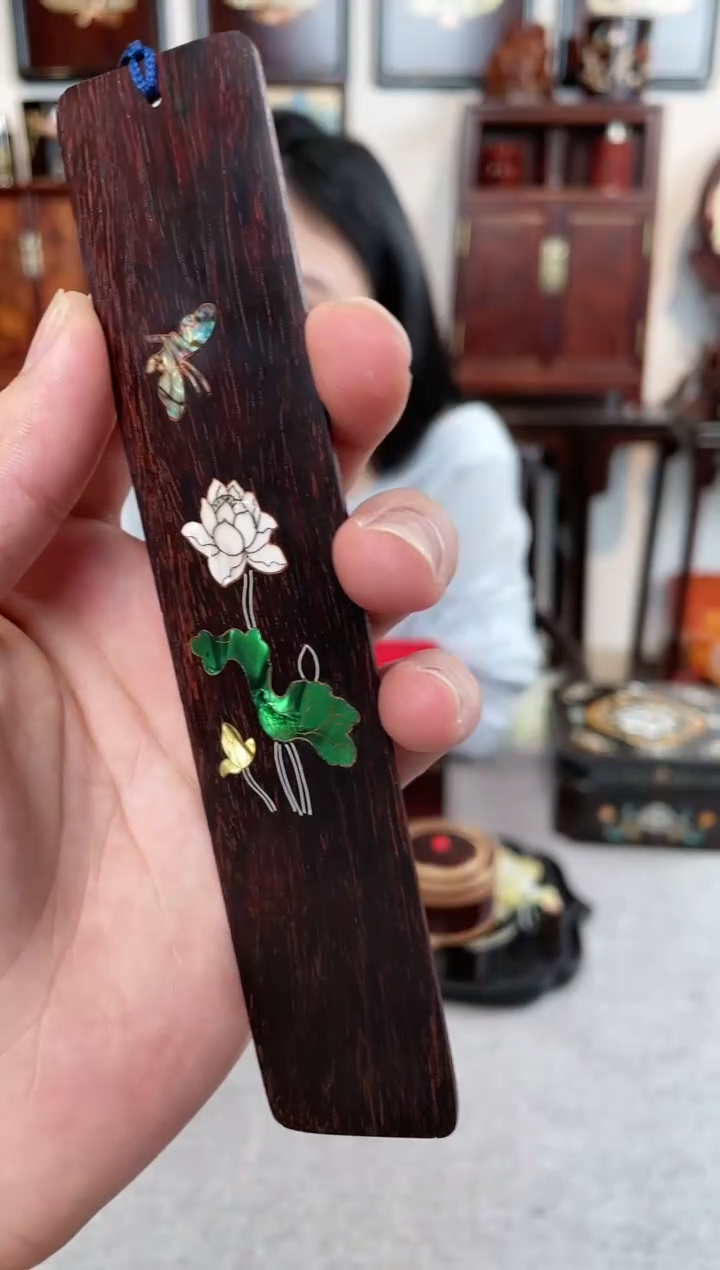 【闪购商品】紫檀木类成套家具书签