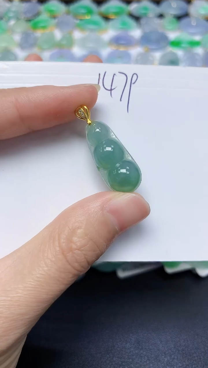 翡翠未镶嵌颈饰 天然缅甸翡翠A货
