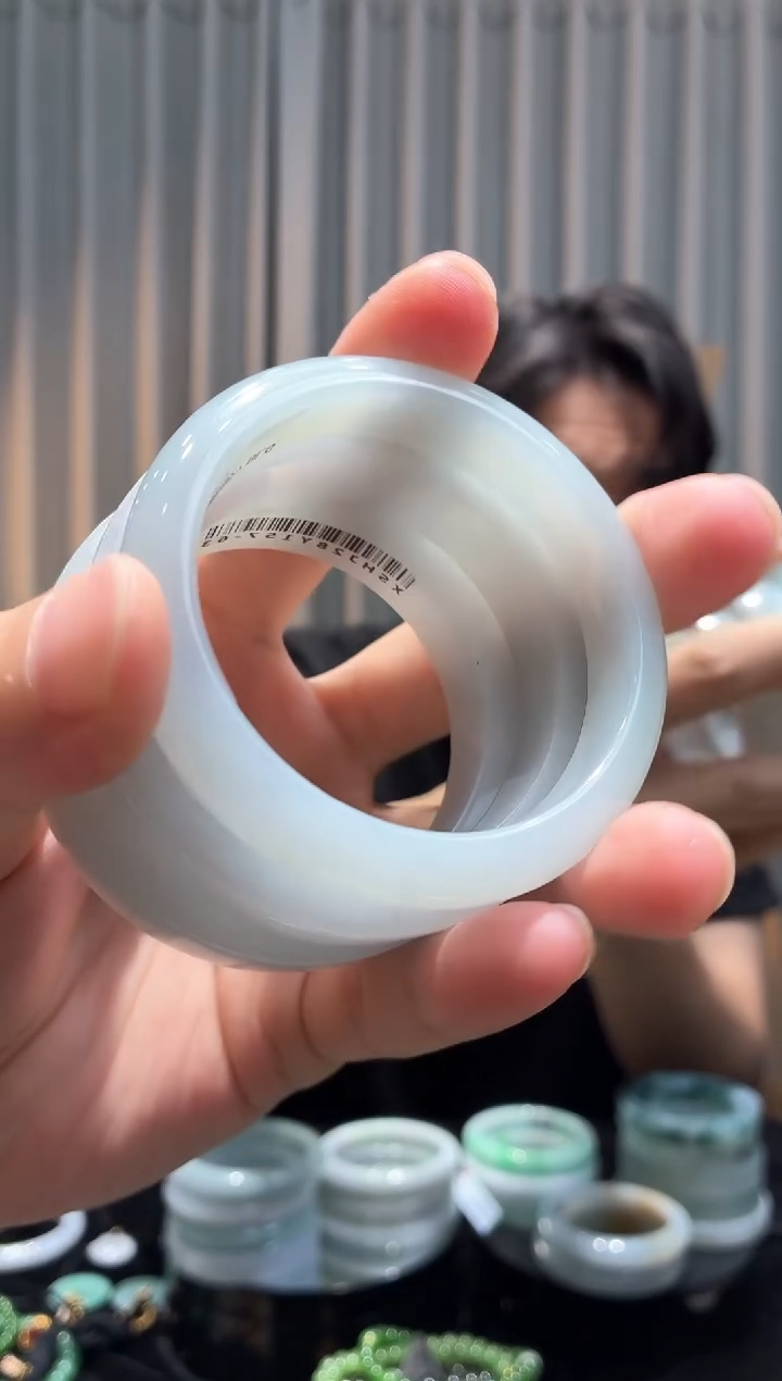未镶嵌手镯定制翡翠天然翡翠手镯定制-多样性发一001