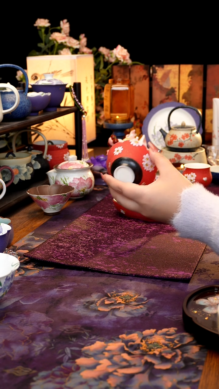 红色雏菊斗笠杯·······