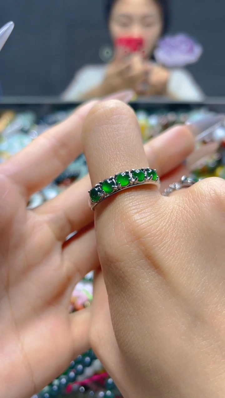 颈饰未镶嵌翡翠/V/翡翠A货，一件也是批发价