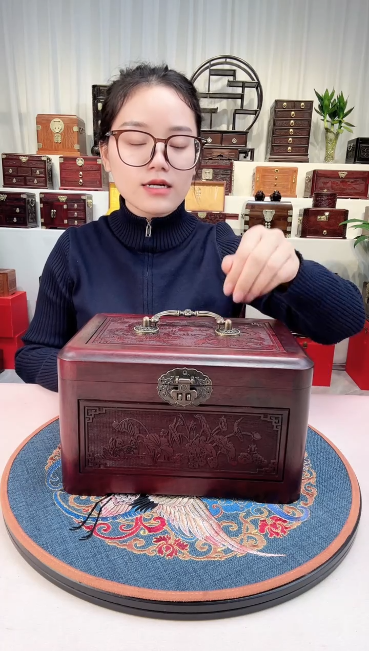 紫檀木类成套家具龙凤呈祥绒布款