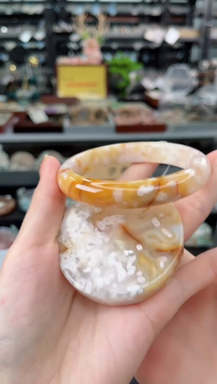 【闪购商品】石英质玉手镯未镶嵌62圈口（赠品镯心）34562597