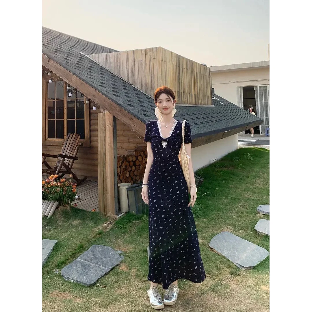 纯欲风蕾丝拼接碎花连衣裙女夏季气质显瘦中长裙子完美国际联名裙