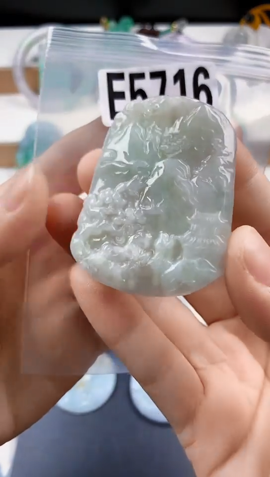 颈饰未镶嵌翡翠天然翡翠吊坠挂件