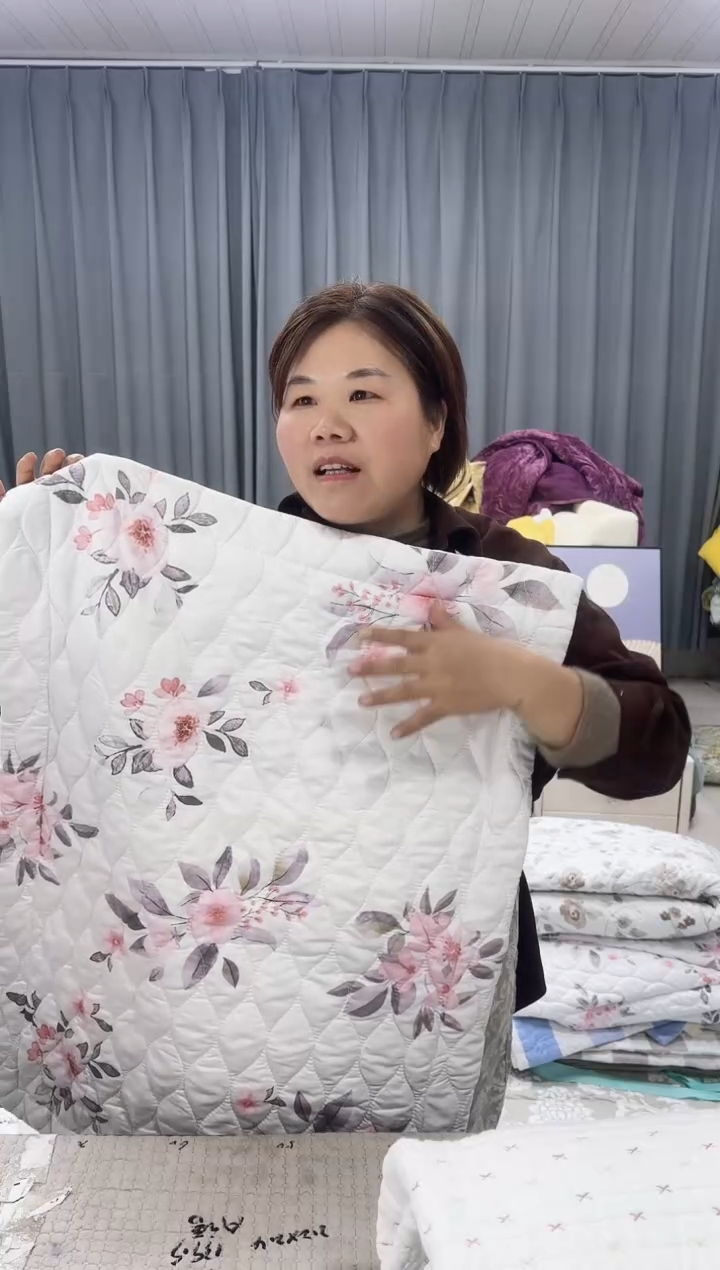 棉2.3*2.5白底粉花西班牙水洗棉